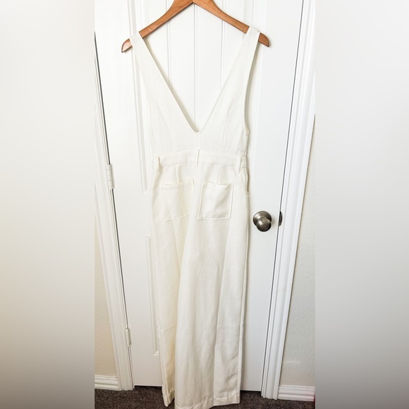 WeWoreWhat Deep V Plunging Flare Jumpsuit Size 26 - Picture 2 of 2